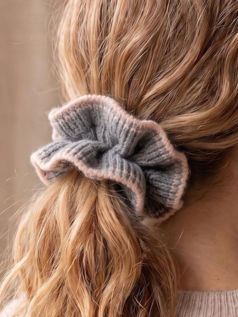 Knit Ribbed Ruffle Hair Scrunchie